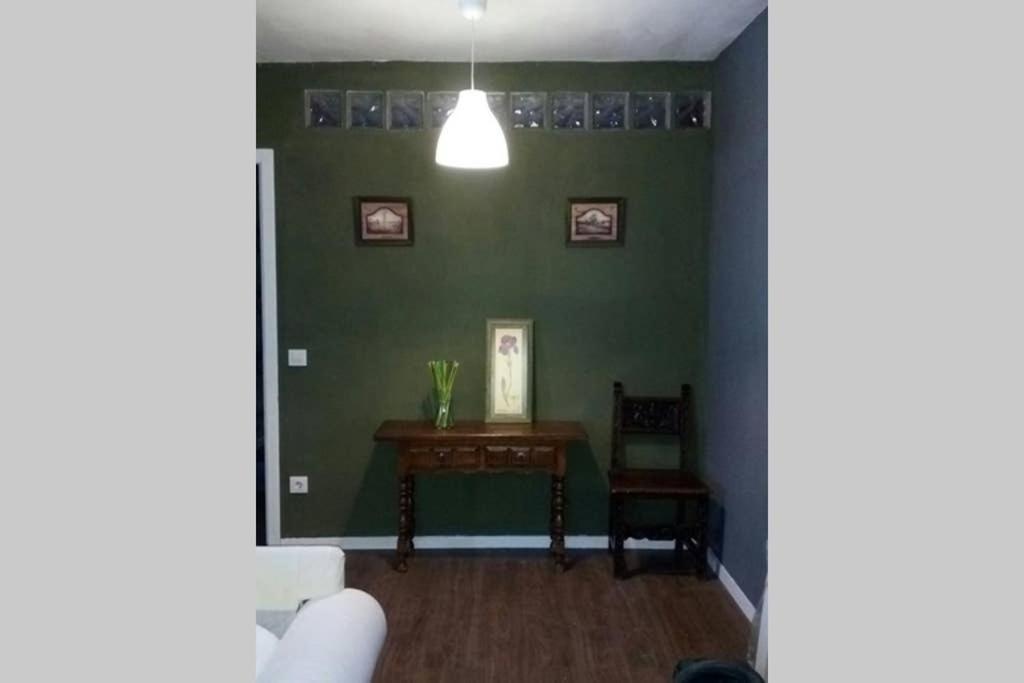 Sevilla ,Piso Completo En Buena Zona,Wifi Y Aparcamiento Kültér fotó